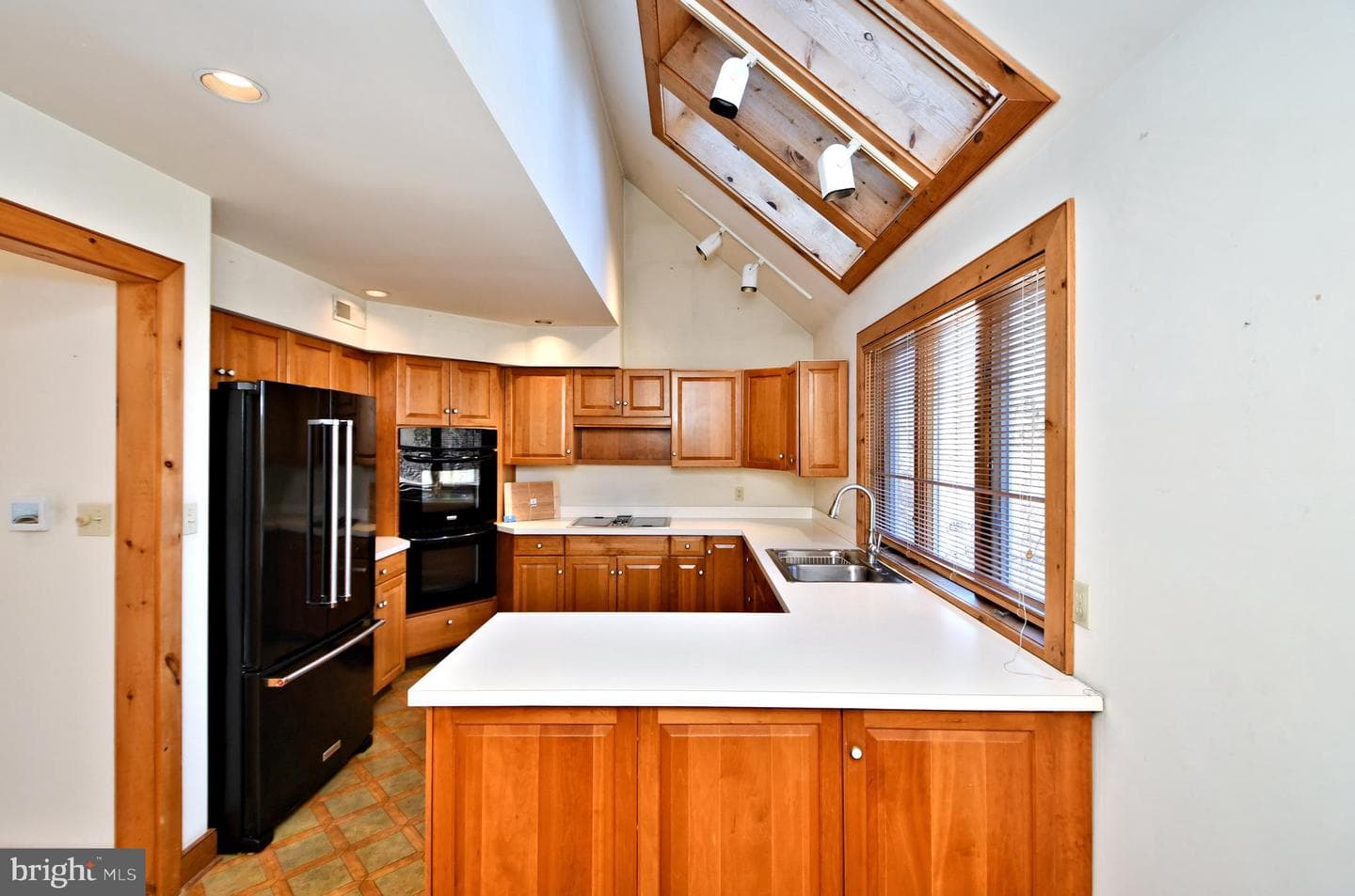 1486 Fairhill Road photo 38