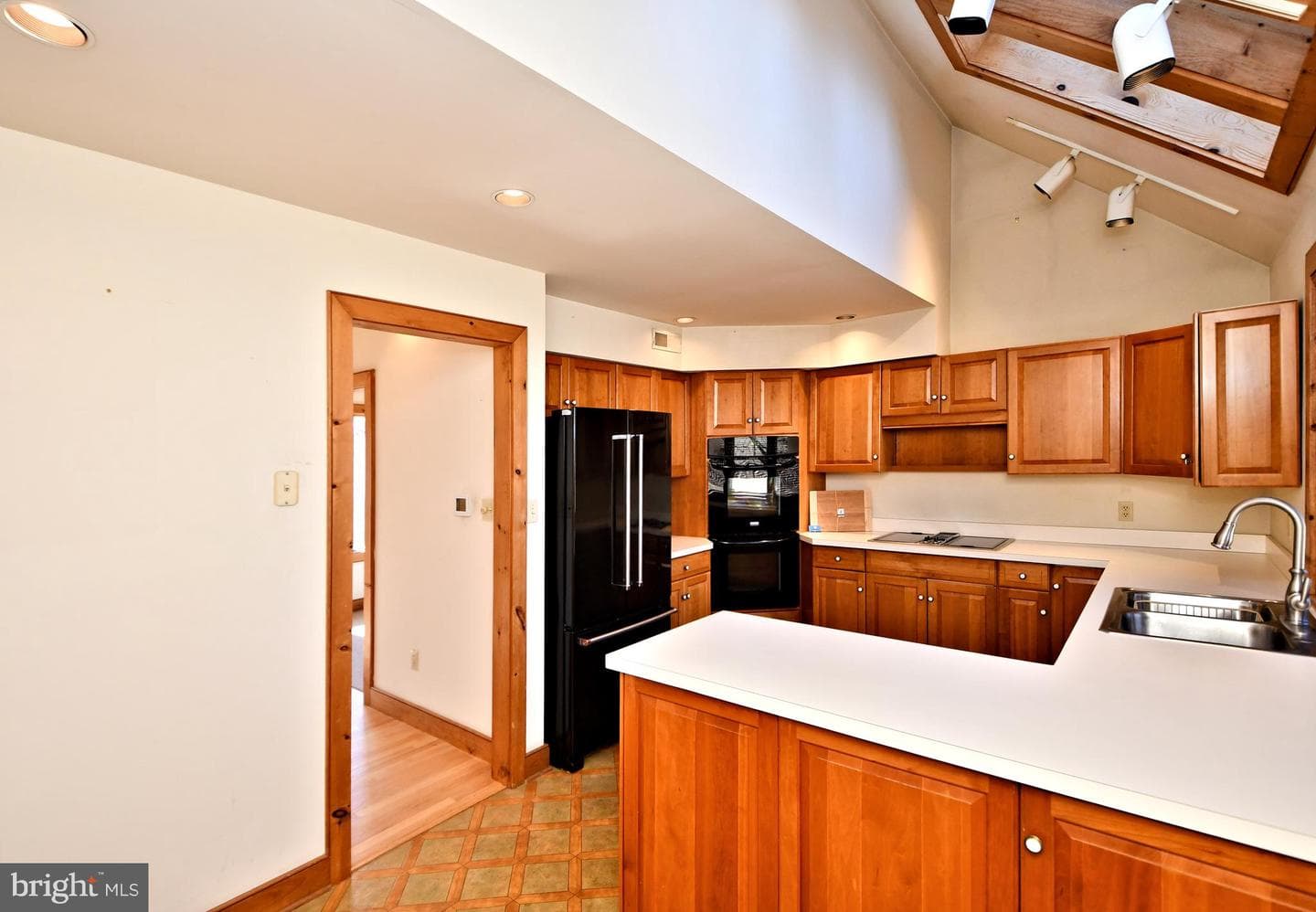1486 Fairhill Road photo 39