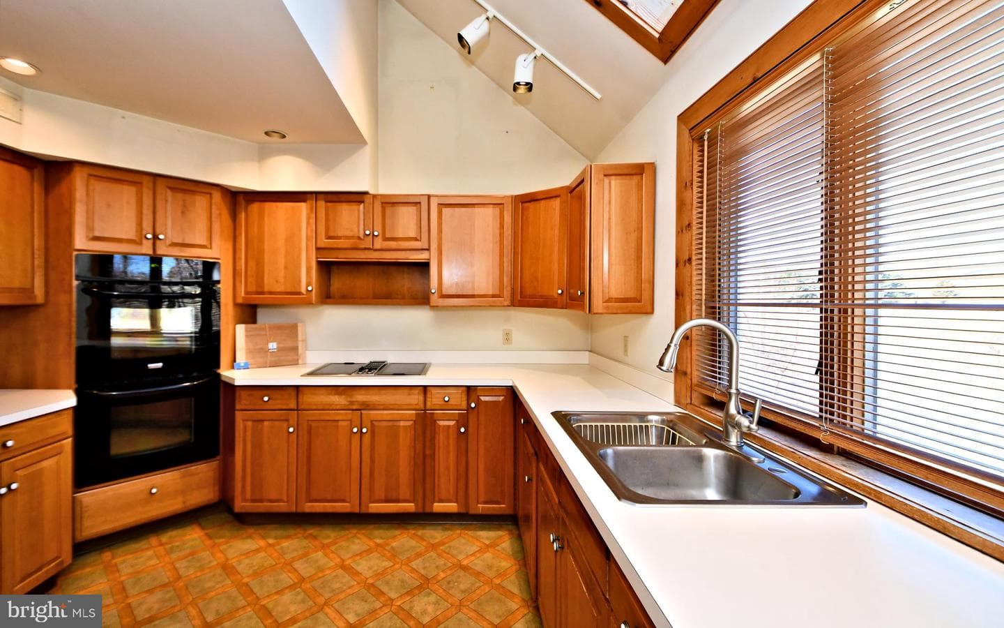 1486 Fairhill Road photo 40
