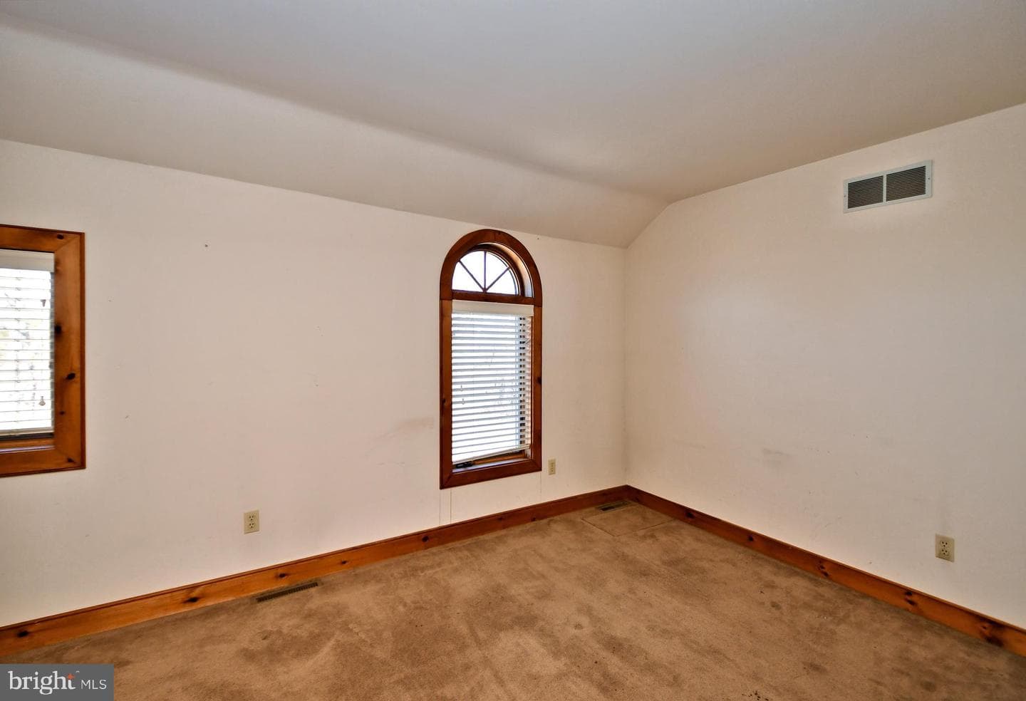 1486 Fairhill Road photo 44