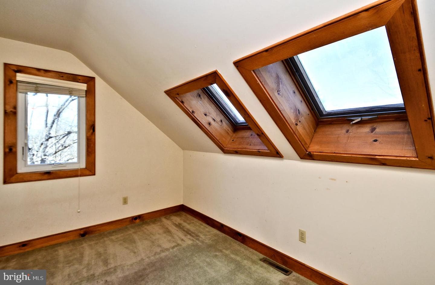 1486 Fairhill Road photo 49