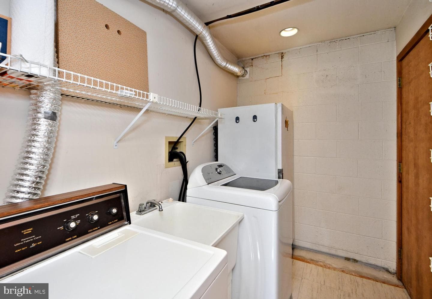 1486 Fairhill Road photo 67