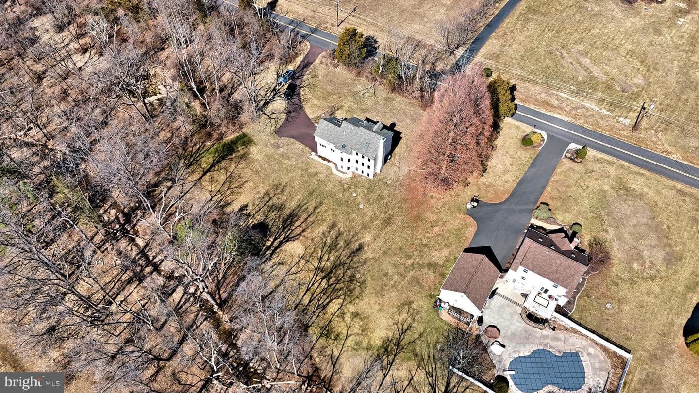 1486 Fairhill Road photo 9