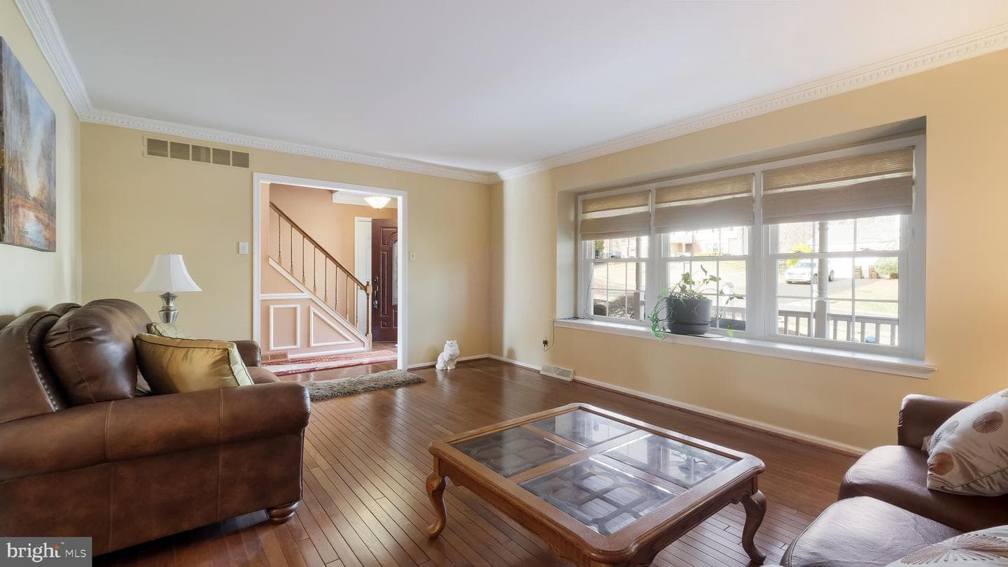 1810 Gait Circle photo 10