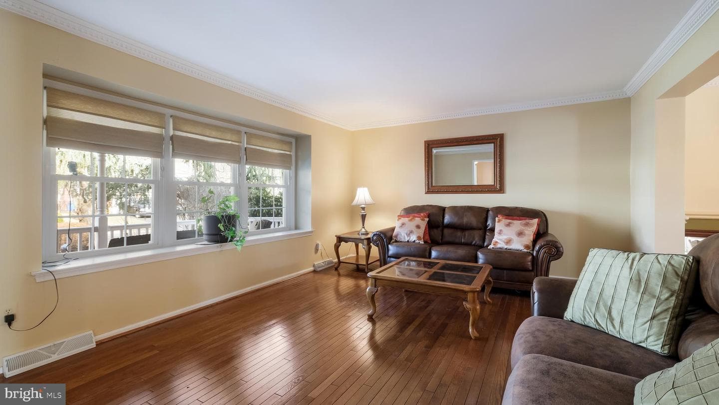 1810 Gait Circle photo 12