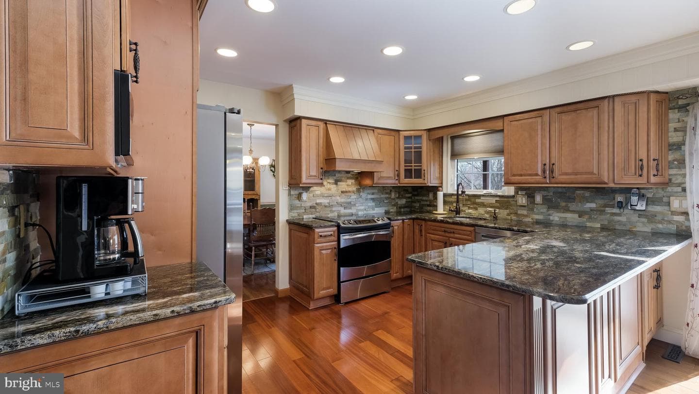 1810 Gait Circle photo 15