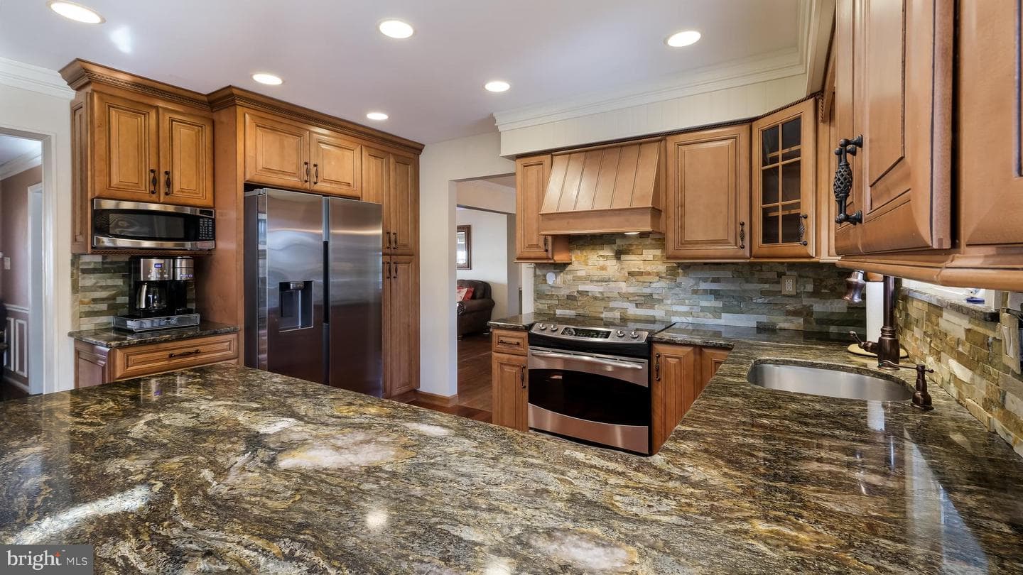 1810 Gait Circle photo 17