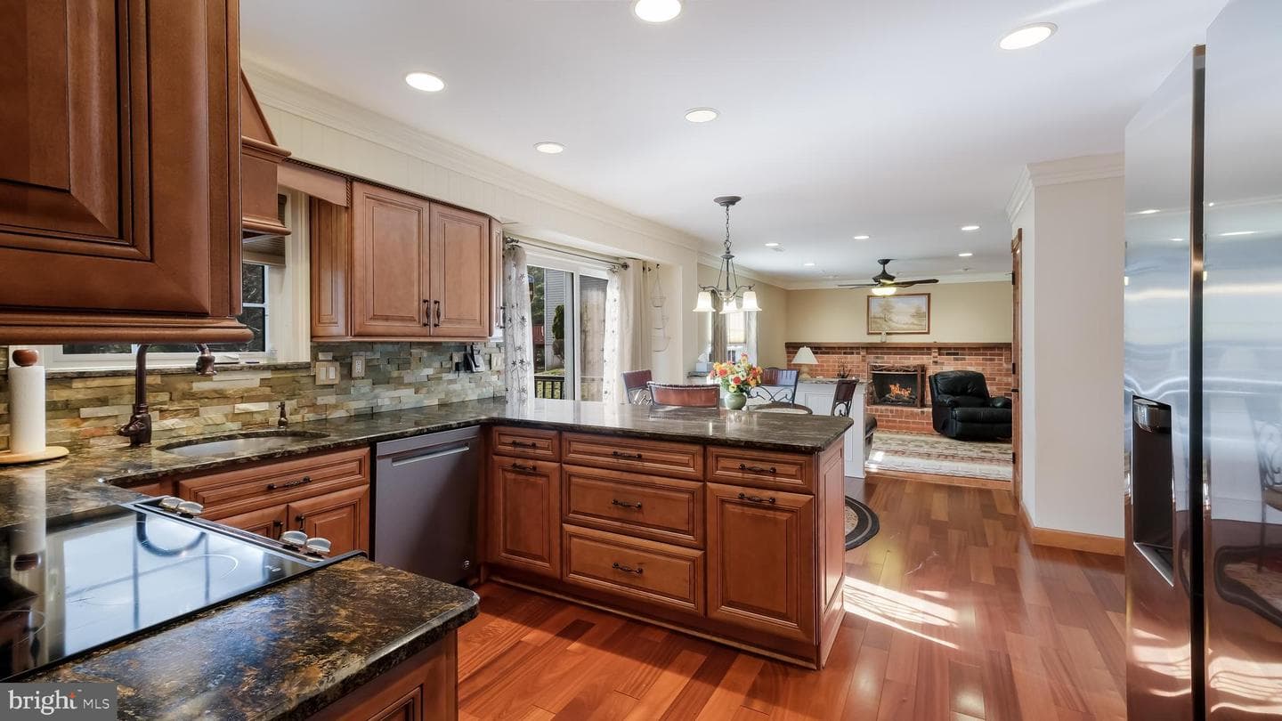 1810 Gait Circle photo 20