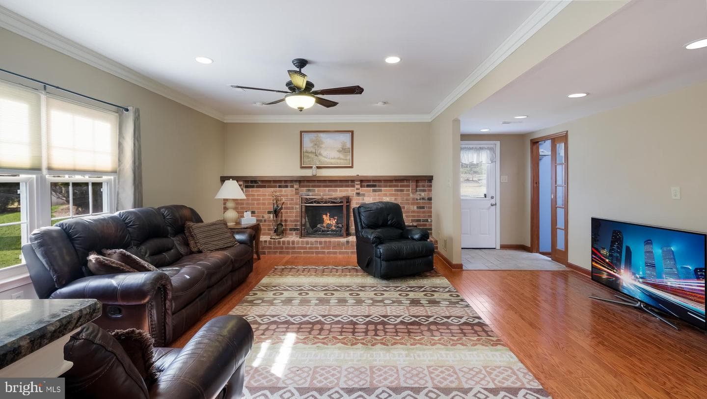1810 Gait Circle photo 21