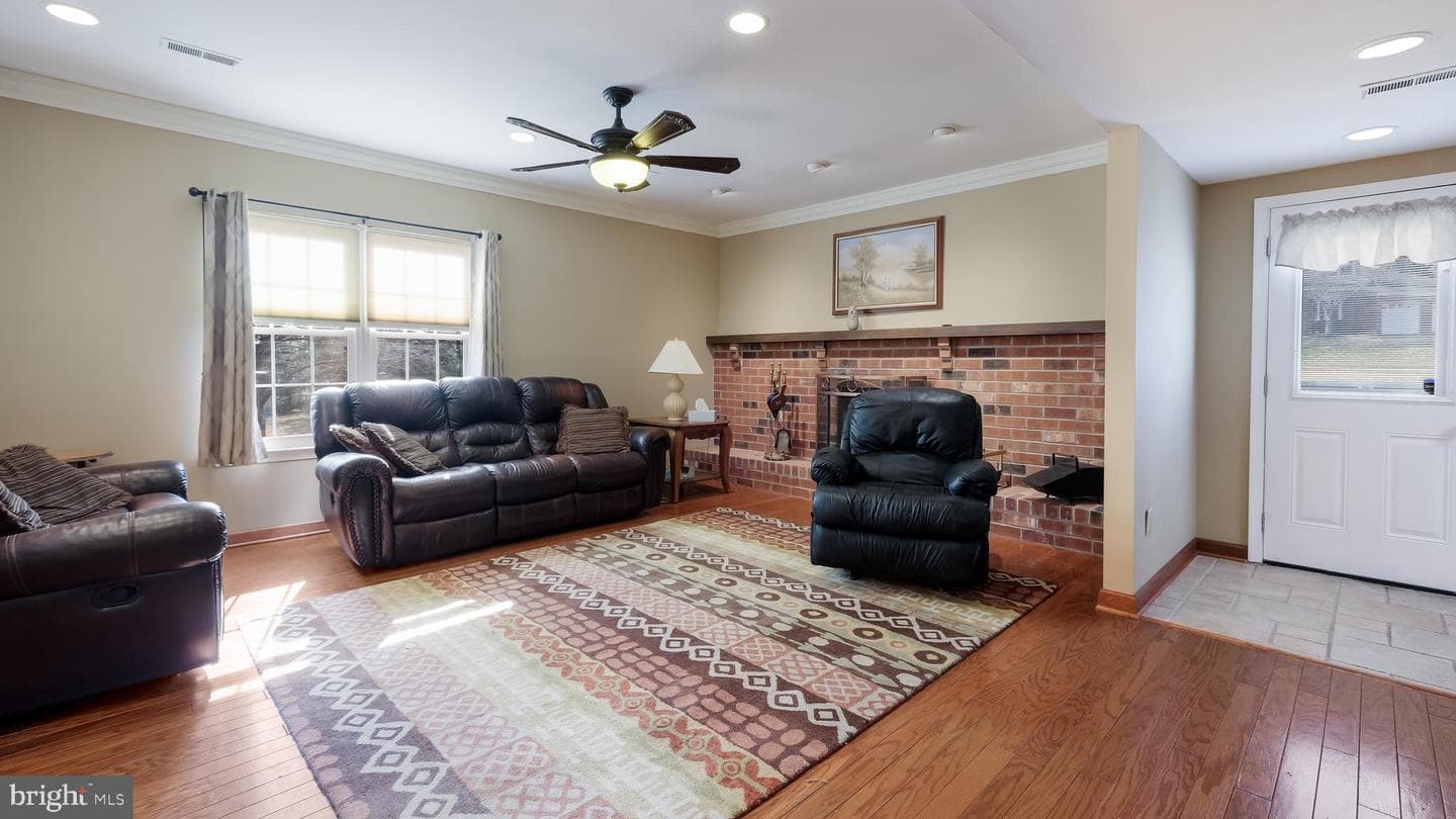 1810 Gait Circle photo 22