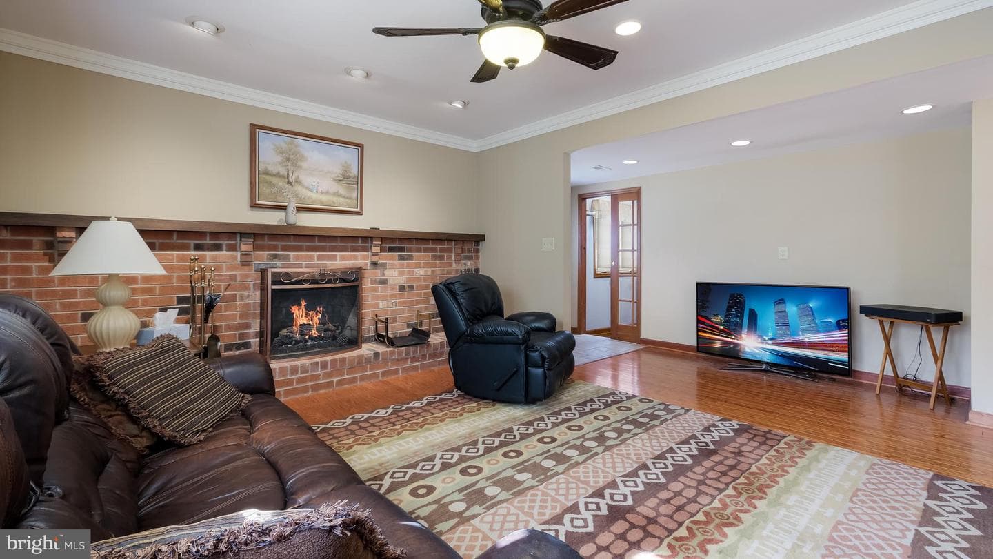 1810 Gait Circle photo 23