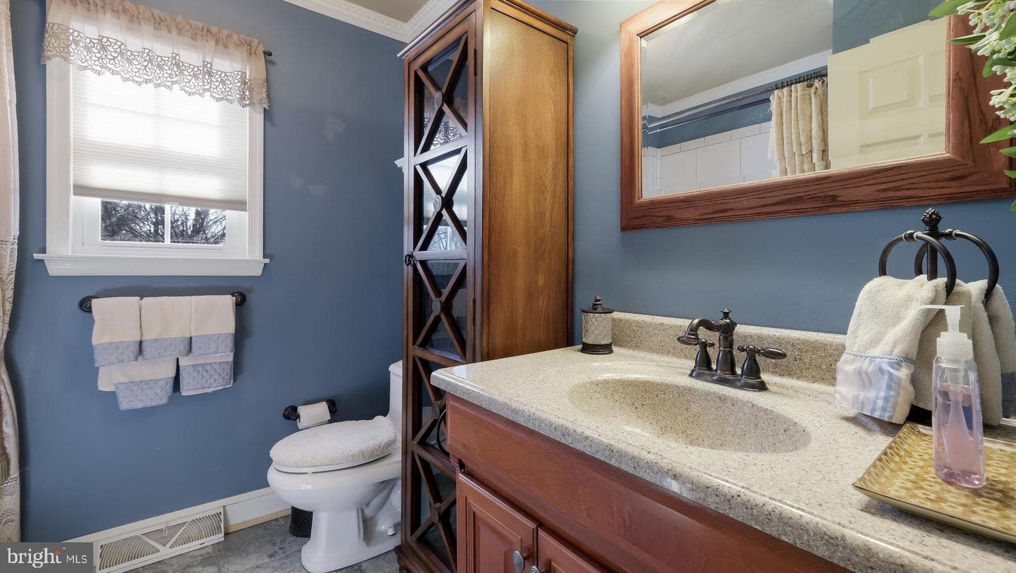 1810 Gait Circle photo 38