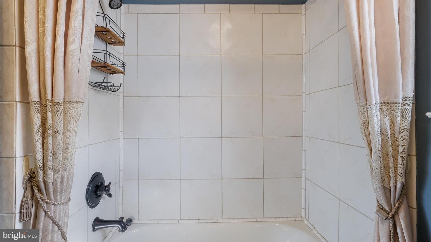 1810 Gait Circle photo 39