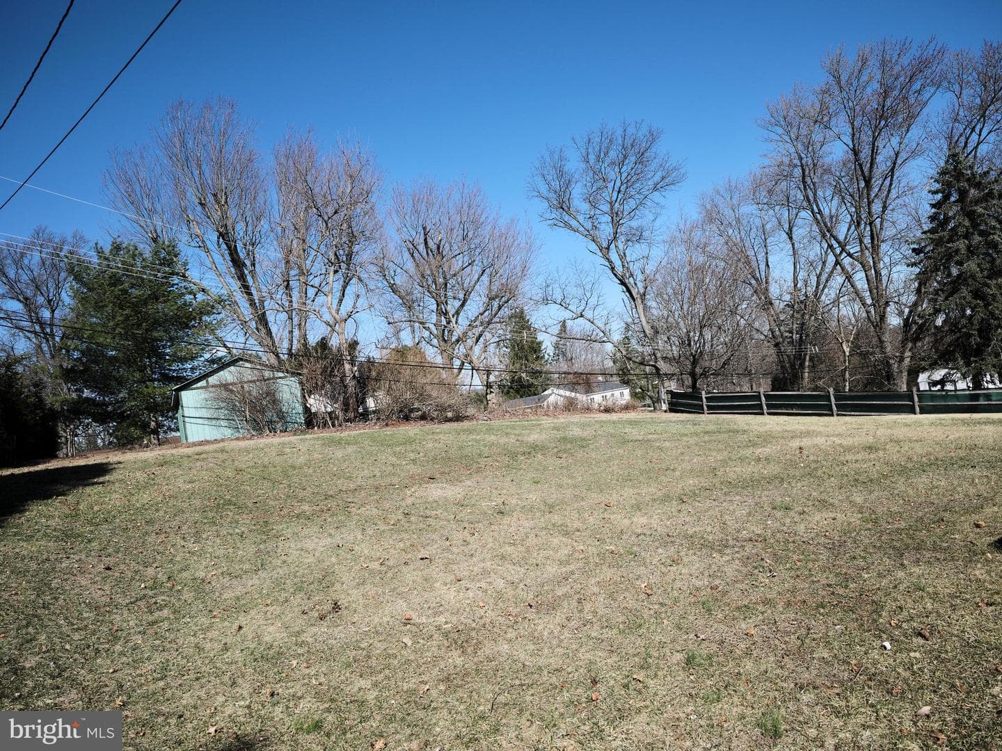 93 E Hillcrest Avenue photo 28