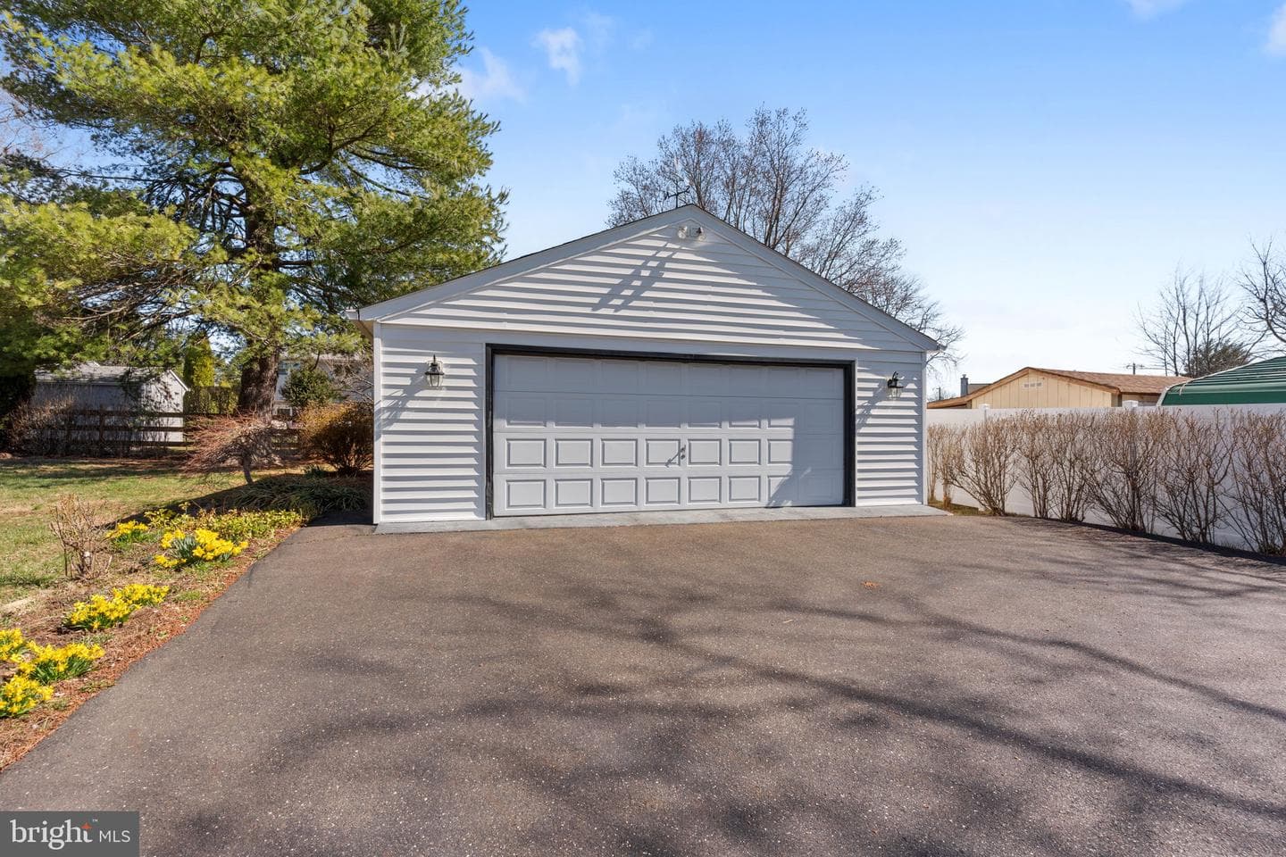 857 W County Line Road photo 3