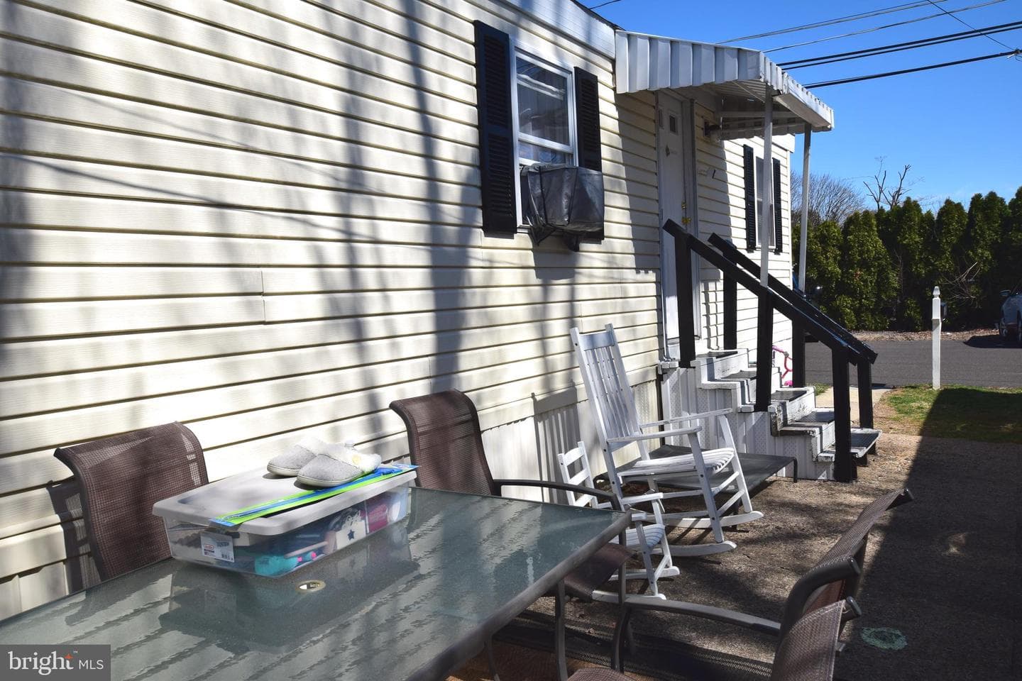 75 Harrison Drive photo 2
