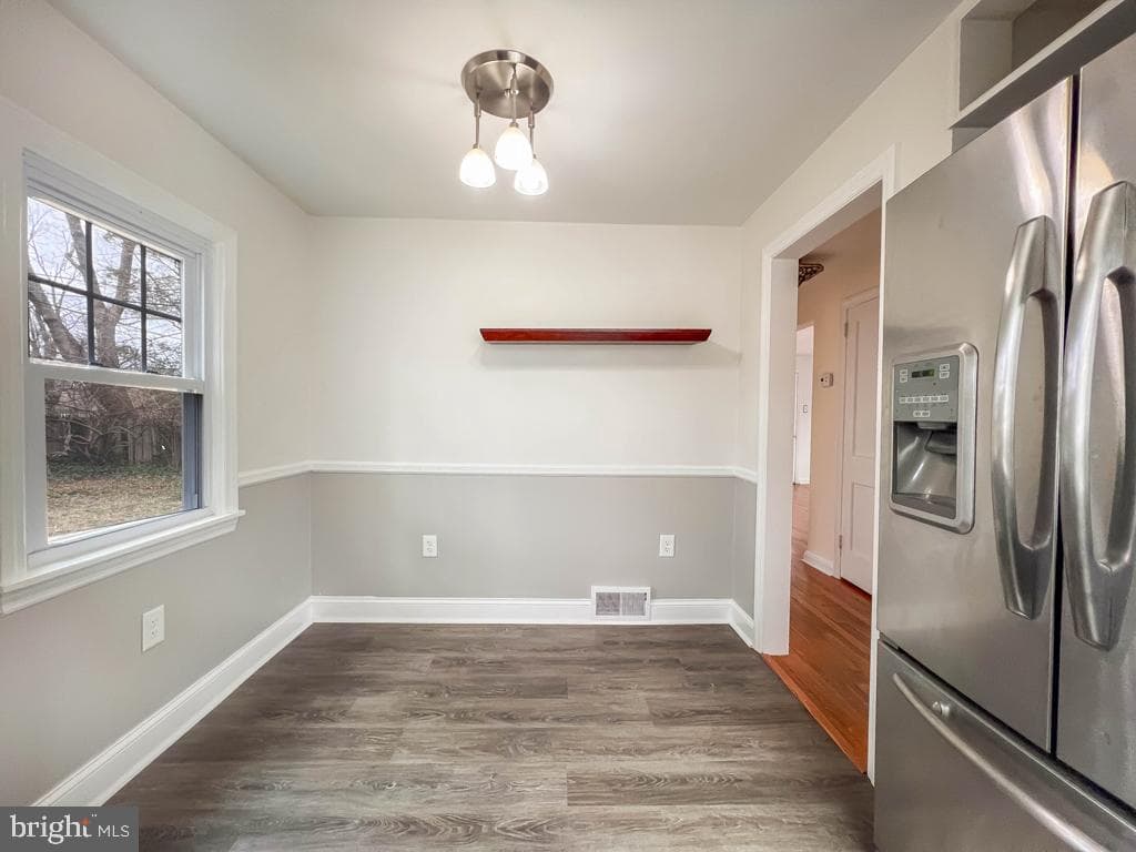 672 Osborne Avenue photo 14