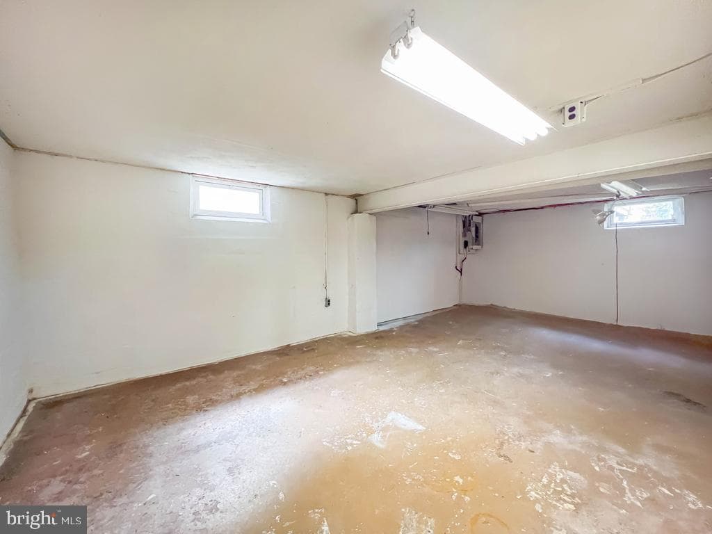 672 Osborne Avenue photo 28