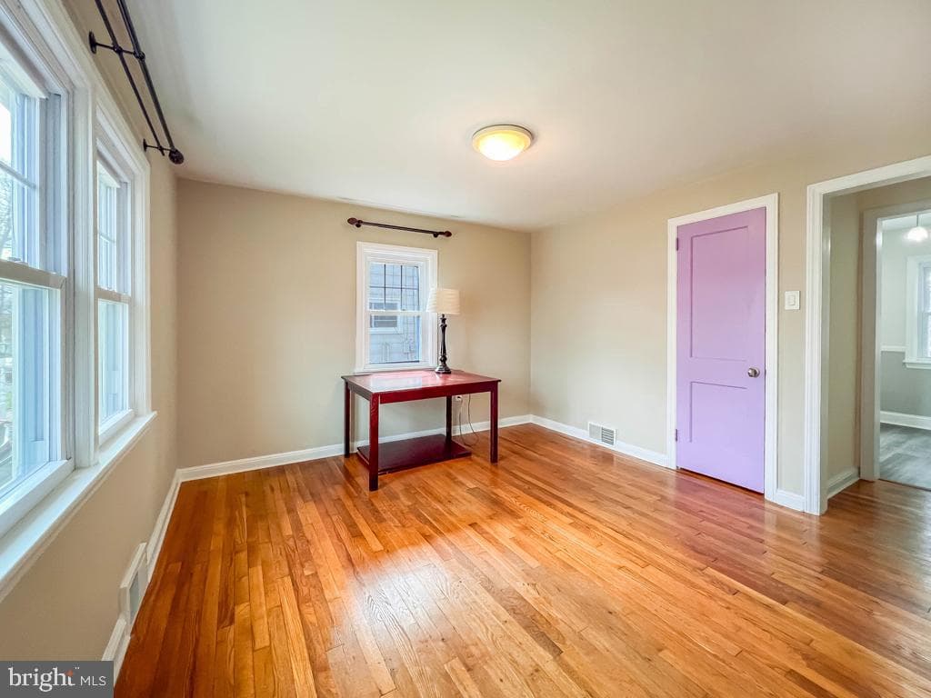 672 Osborne Avenue photo 7