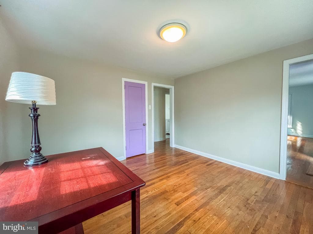 672 Osborne Avenue photo 9