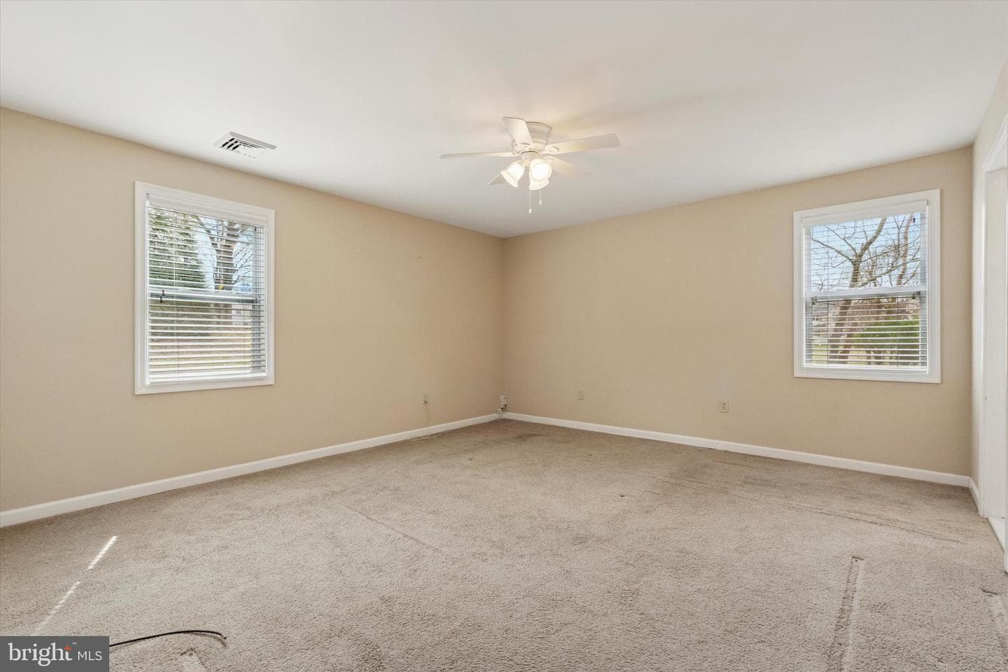 288 Colonial Drive photo 17