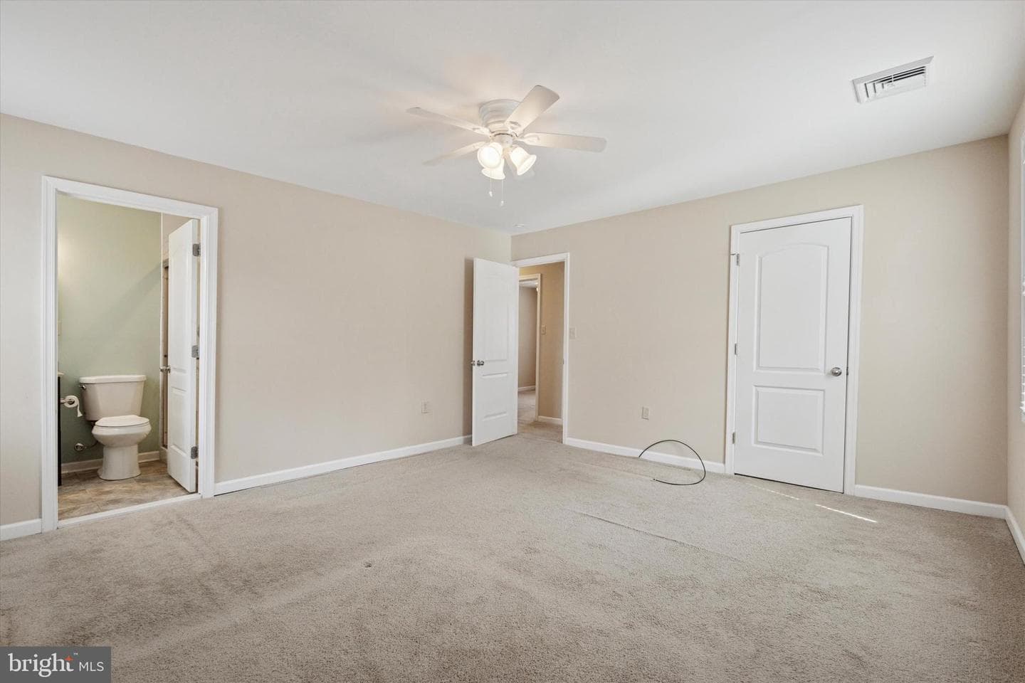 288 Colonial Drive photo 18