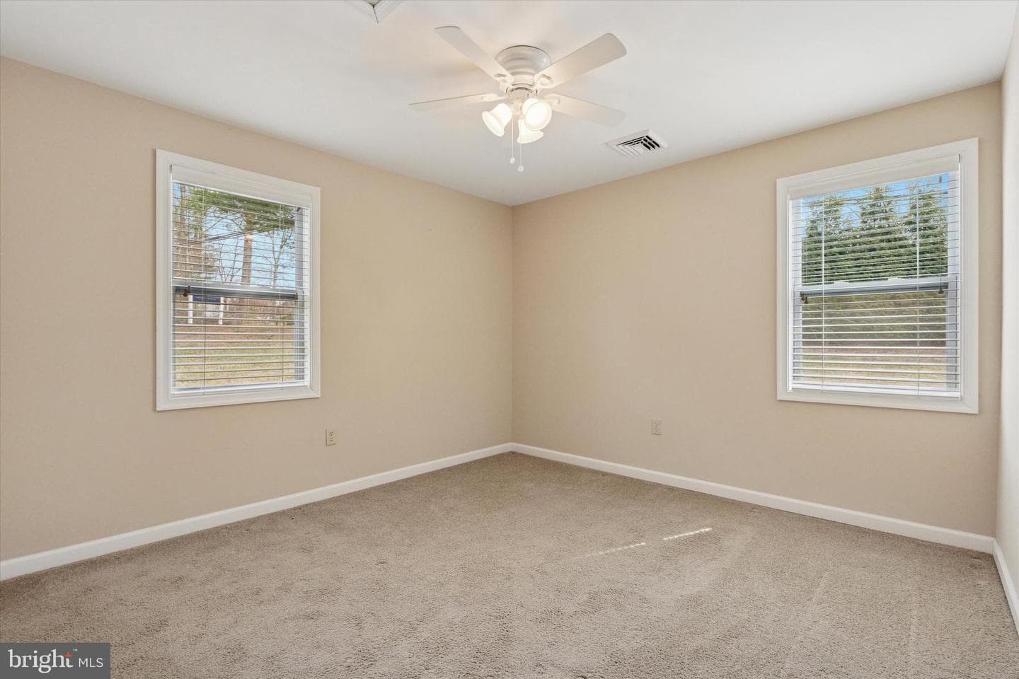 288 Colonial Drive photo 21