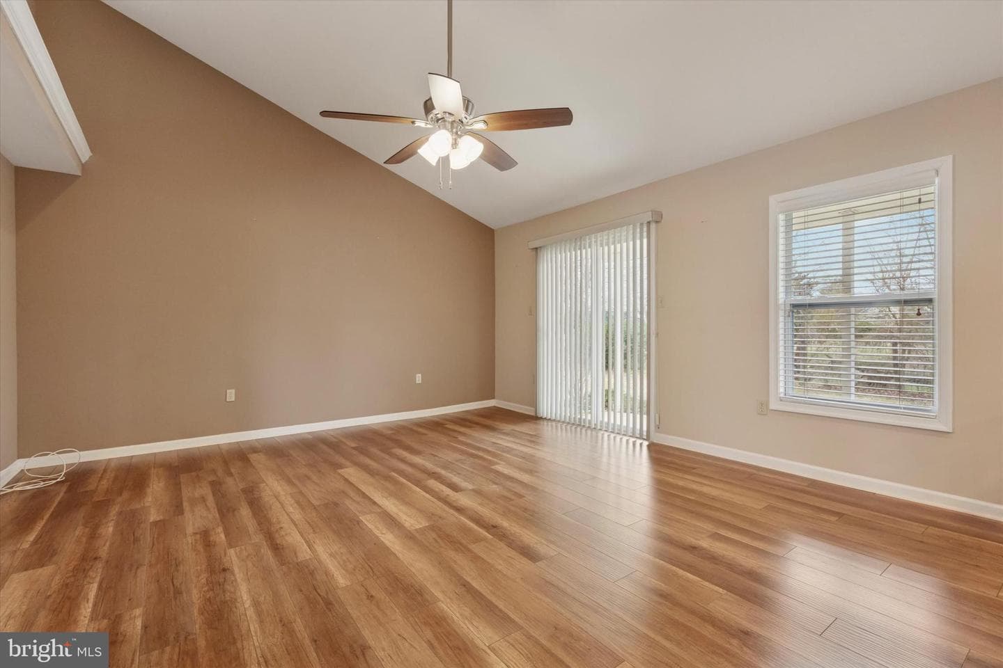 288 Colonial Drive photo 8