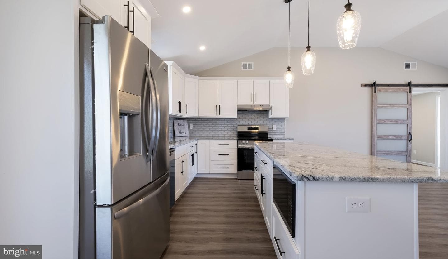 40 Tall Pine Lane photo 11