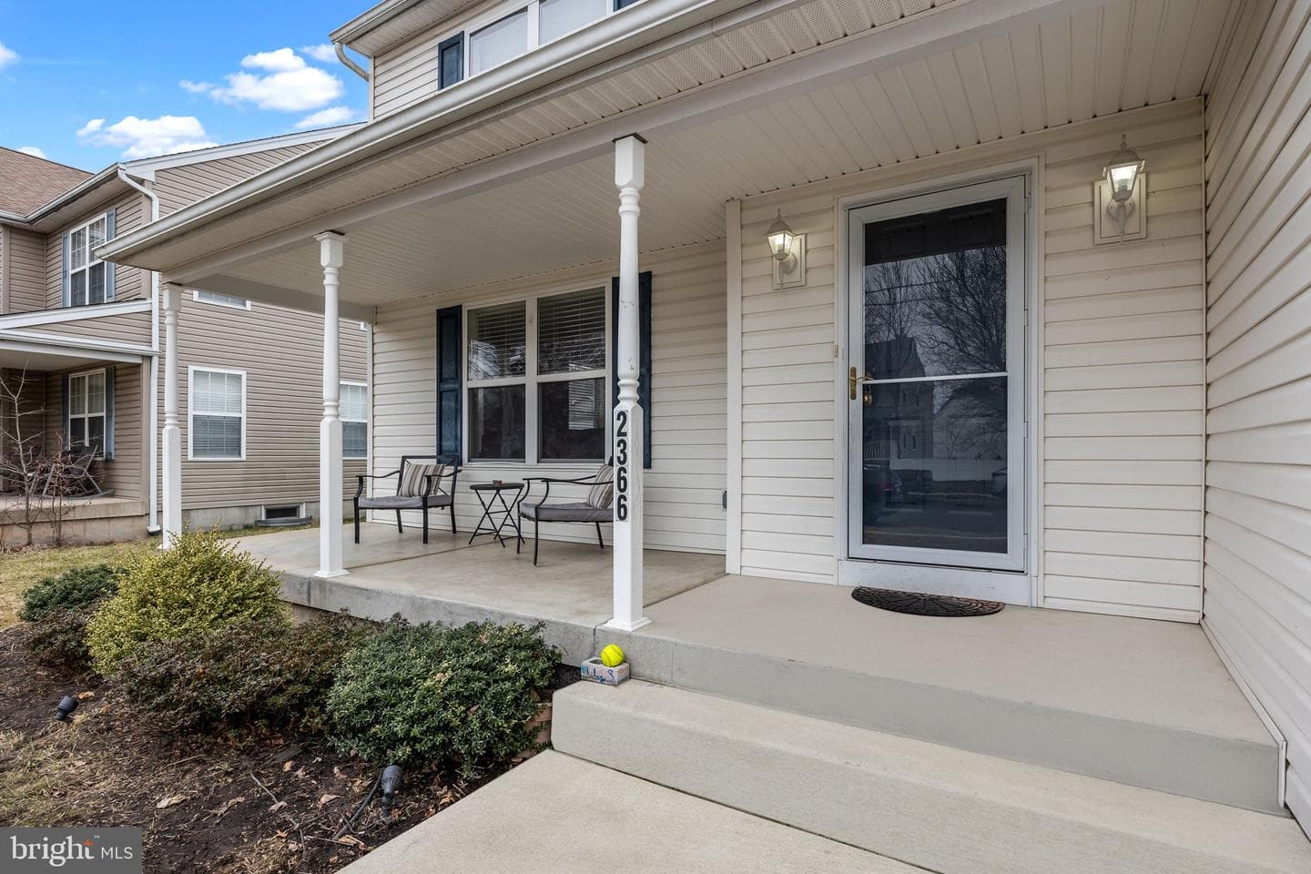 2366 Maple Avenue photo 2
