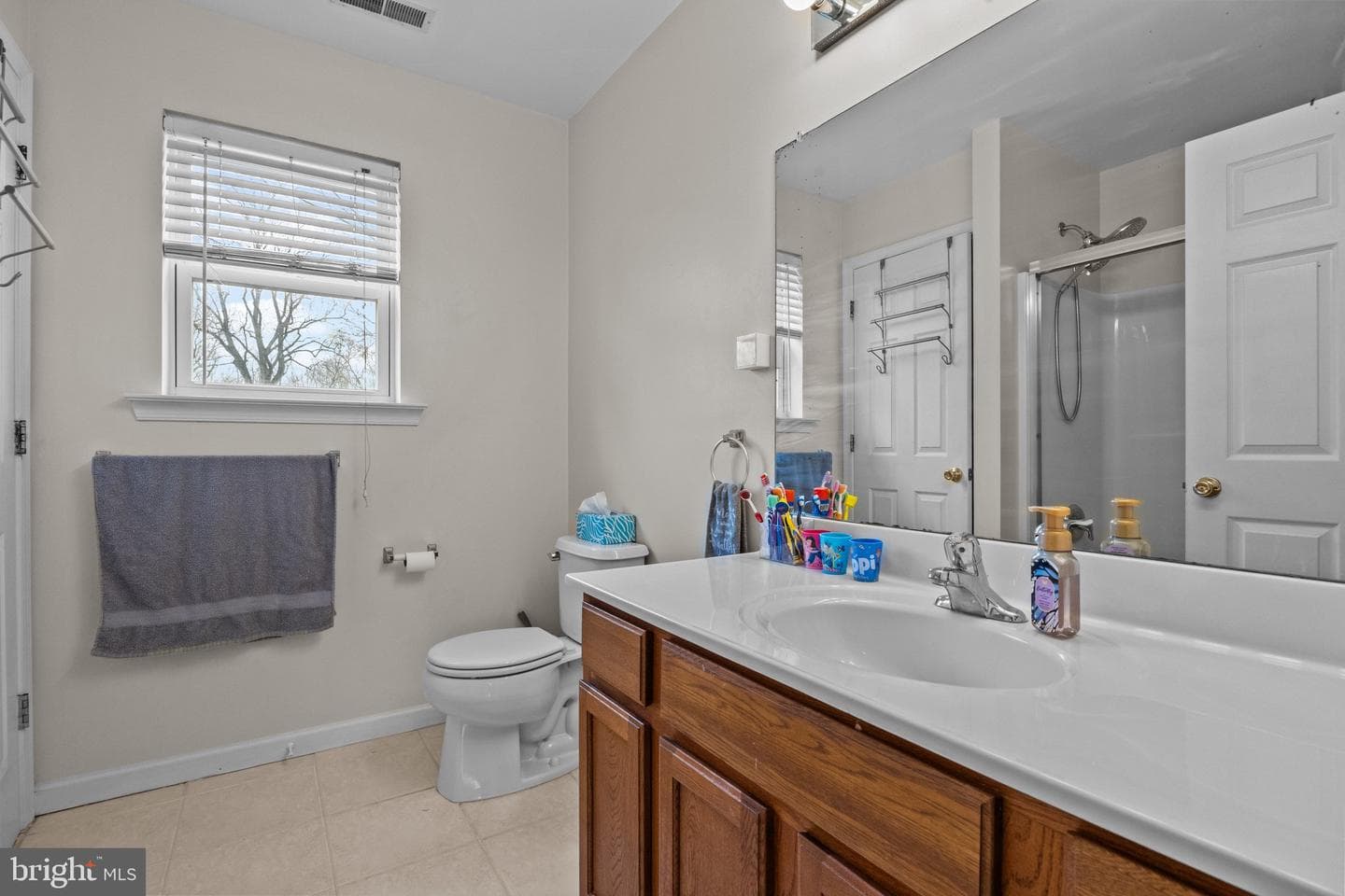 2366 Maple Avenue photo 20