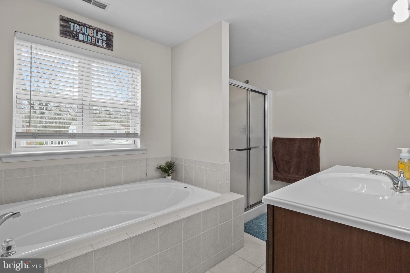 2366 Maple Avenue photo 26
