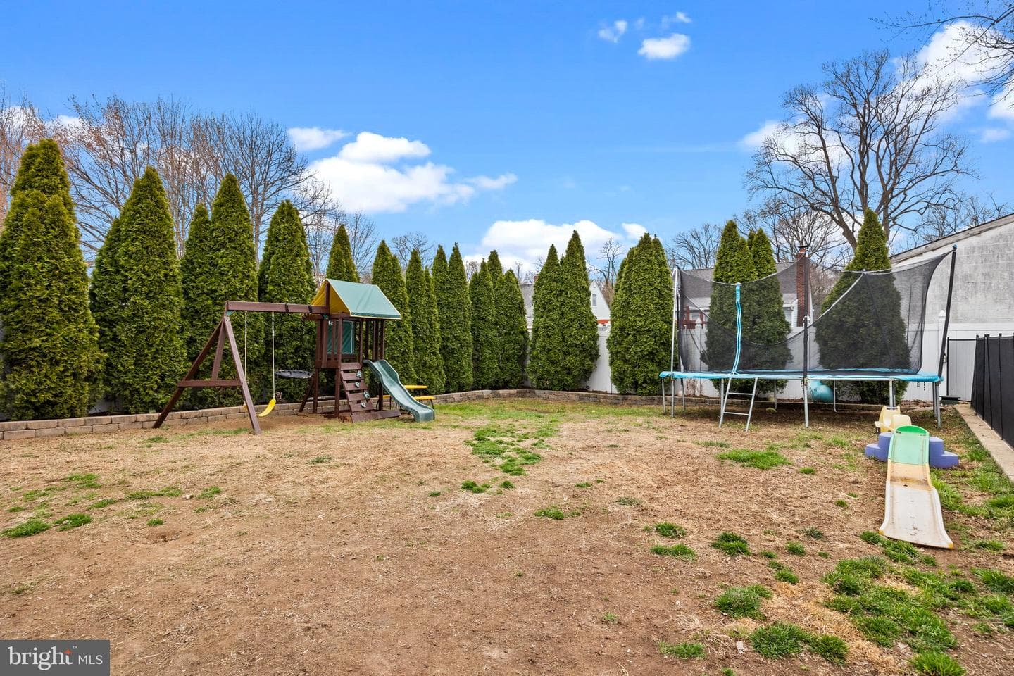 2366 Maple Avenue photo 36