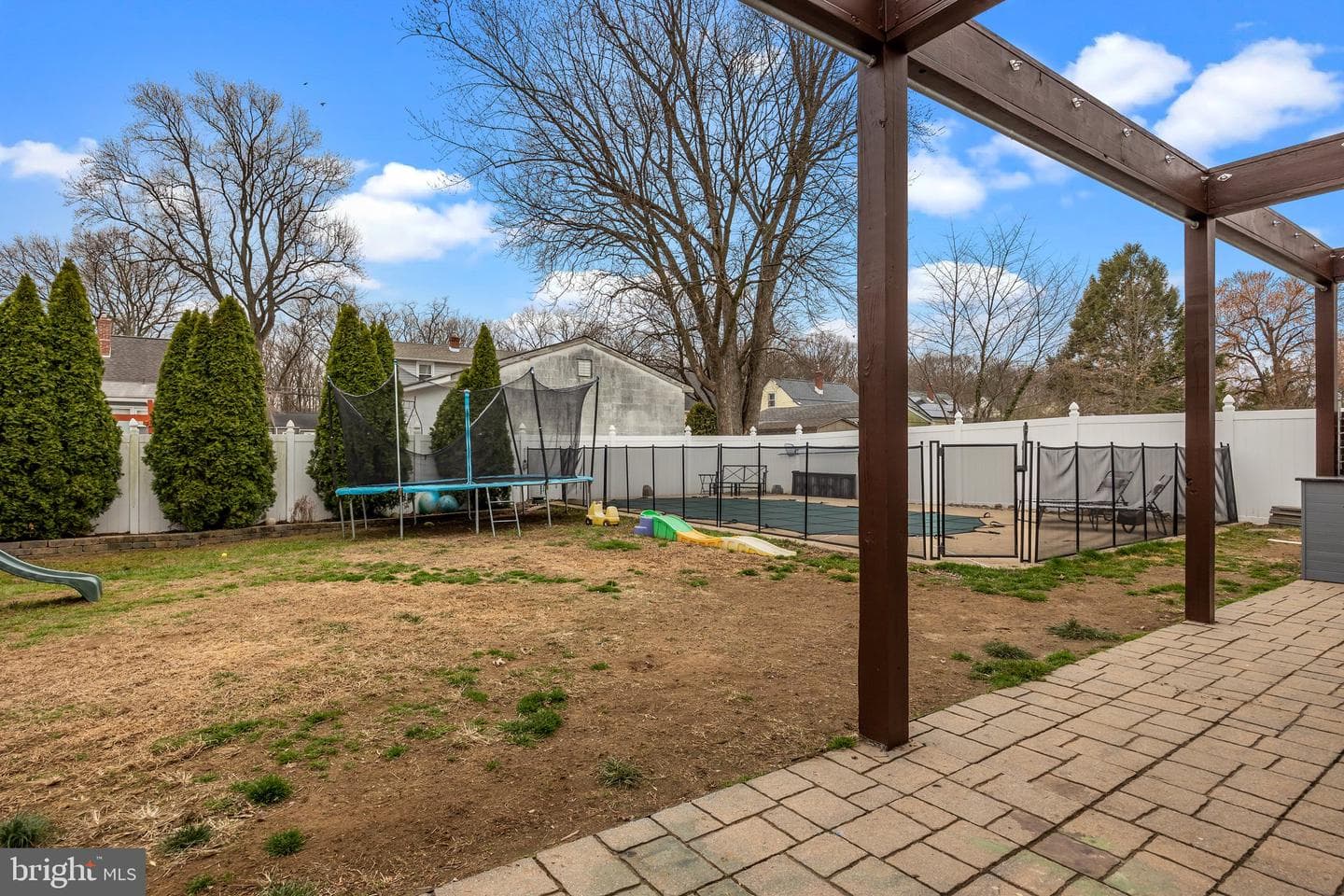 2366 Maple Avenue photo 37