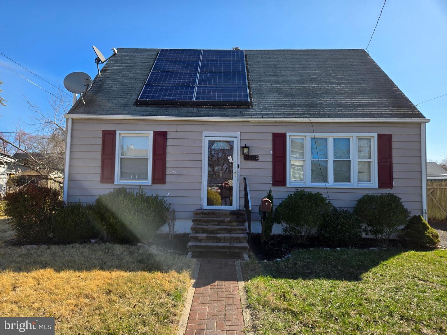 219 Harris Avenue photo 1