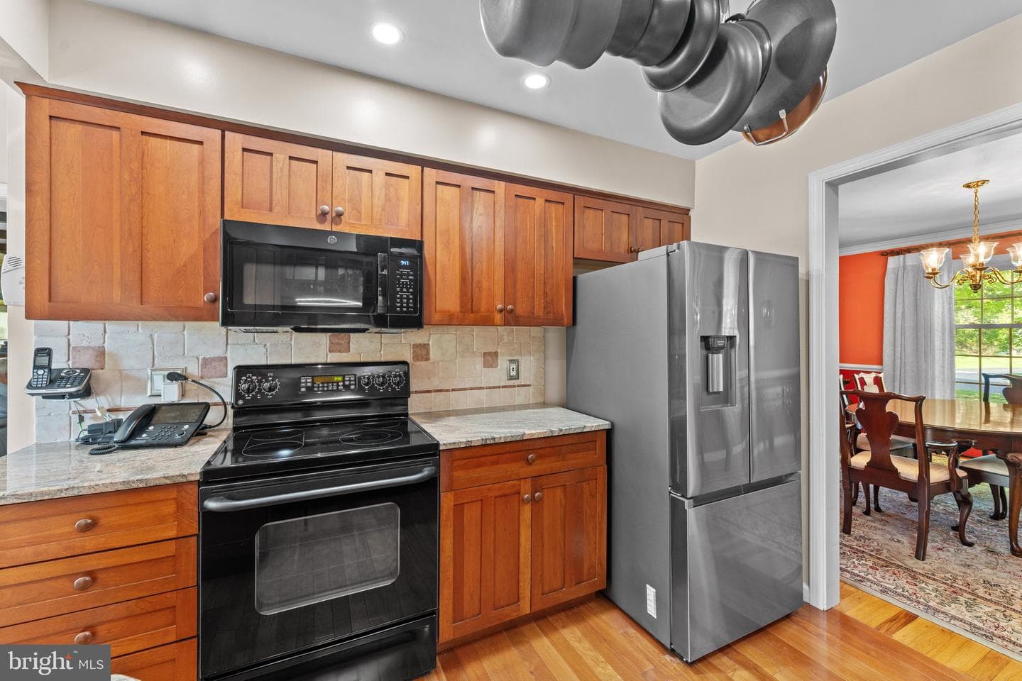 40 Deerpath Road photo 13