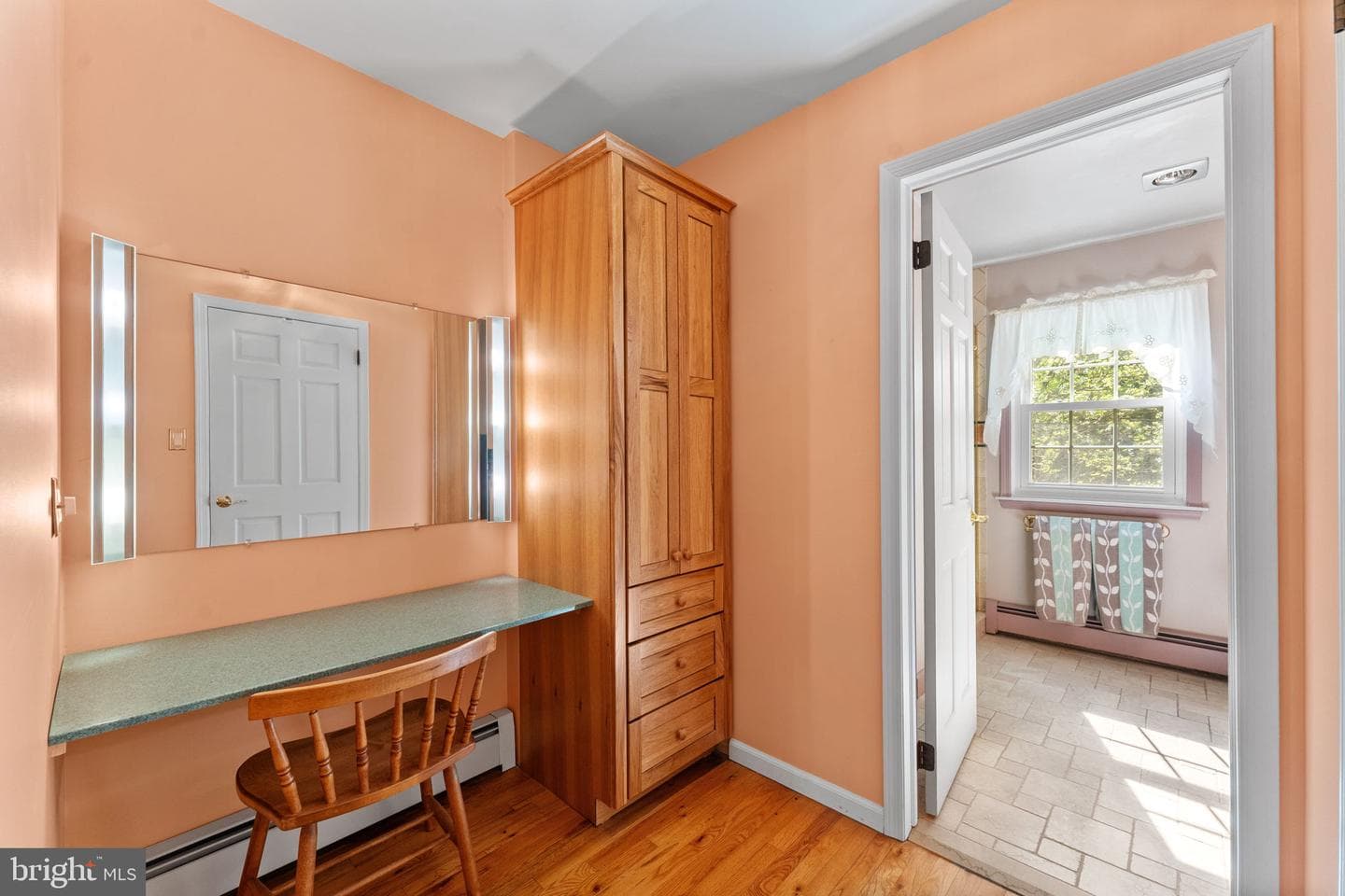 40 Deerpath Road photo 23