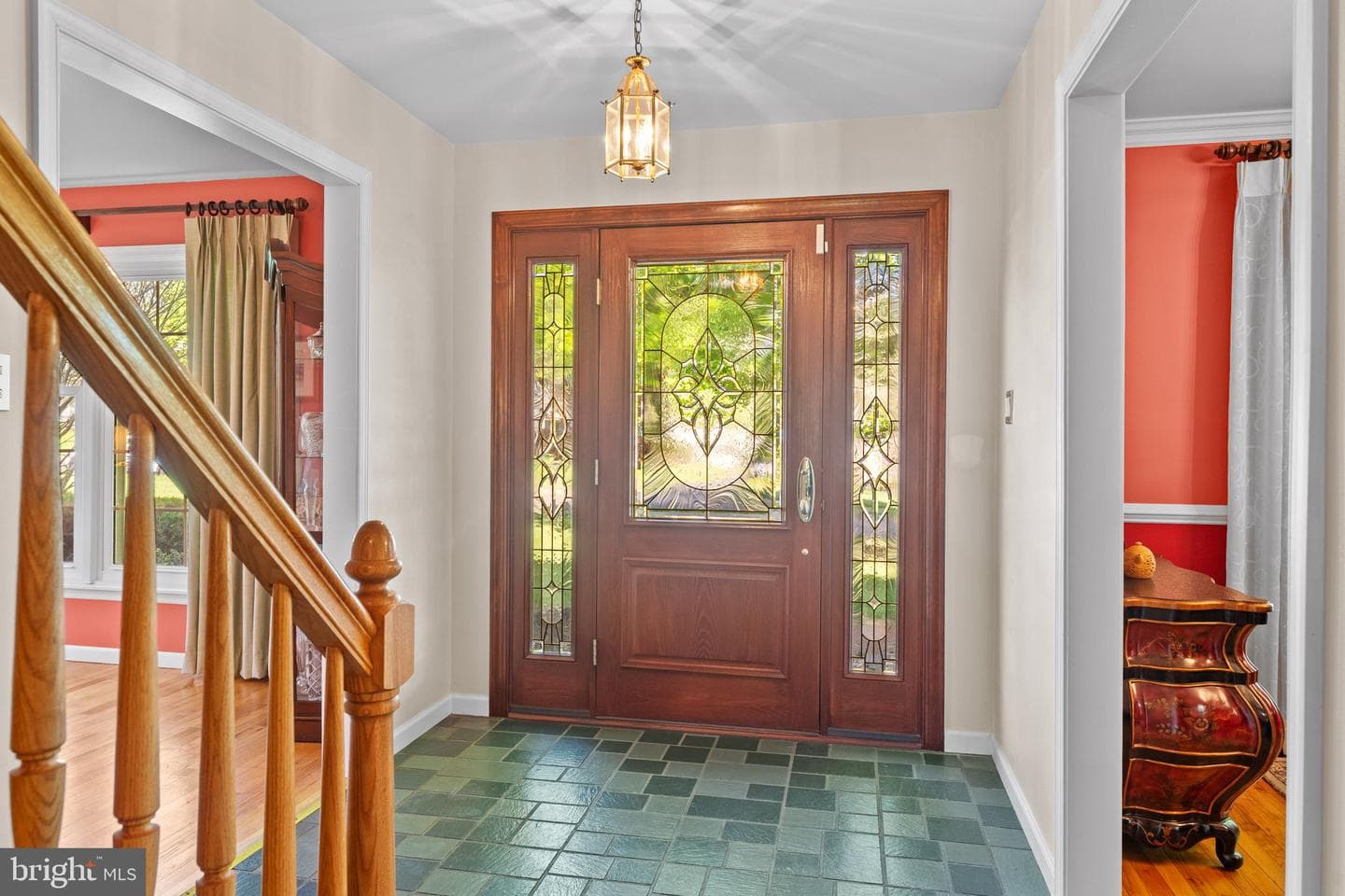 40 Deerpath Road photo 6