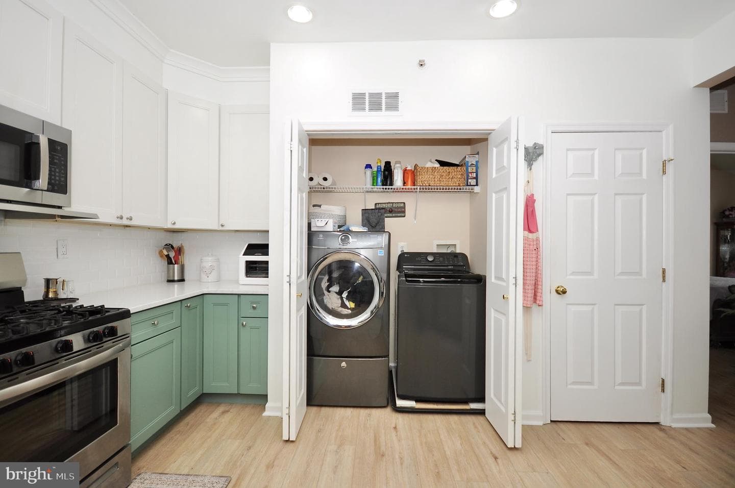 200 Claret Court #304 photo 16