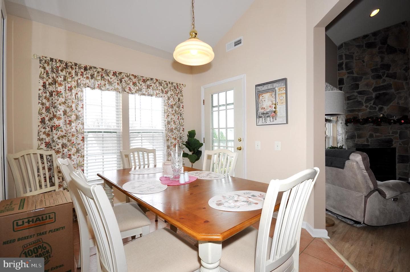 200 Claret Court #304 photo 19
