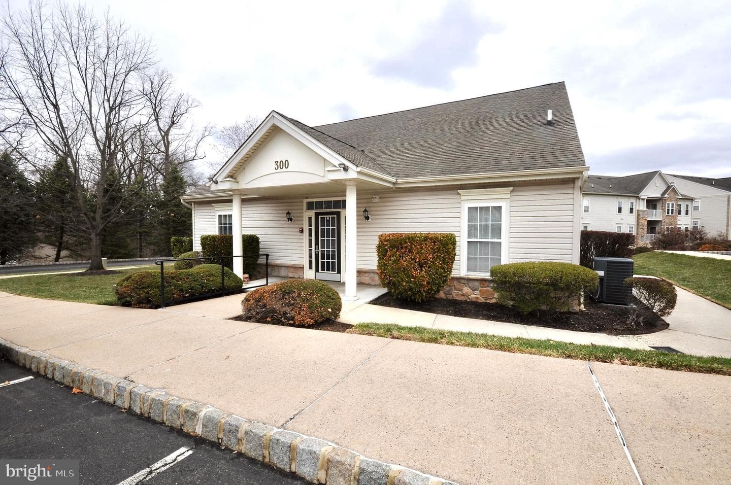 200 Claret Court #304 photo 34