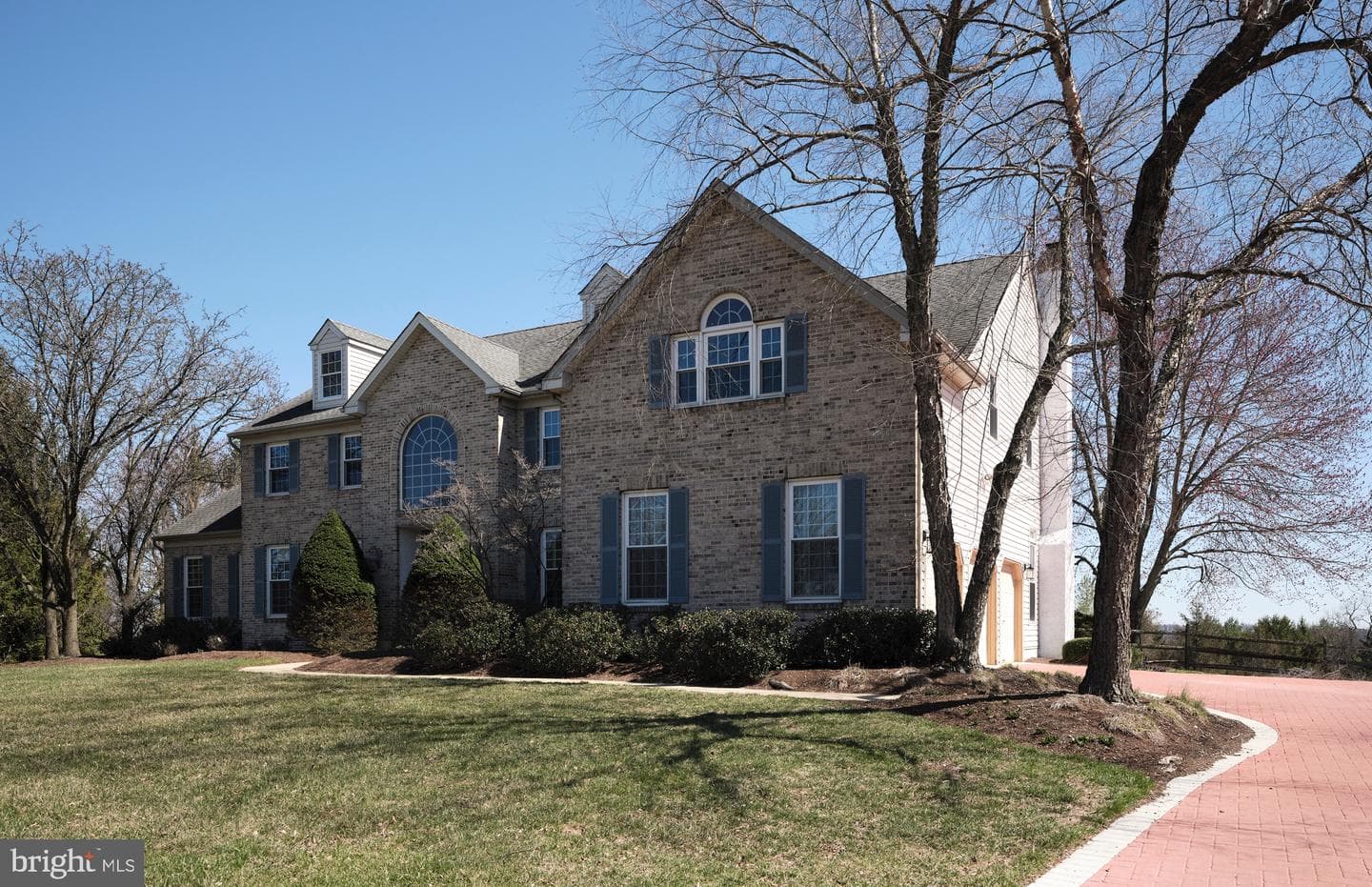 4524 Everview Drive photo 2