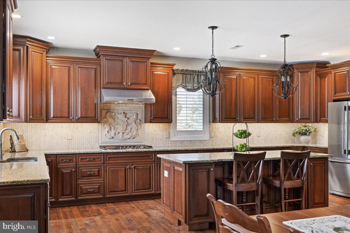 1039 Azlen Lane photo 22