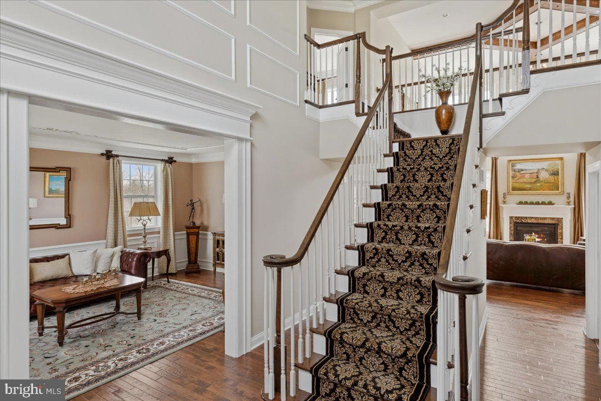 1039 Azlen Lane photo 4