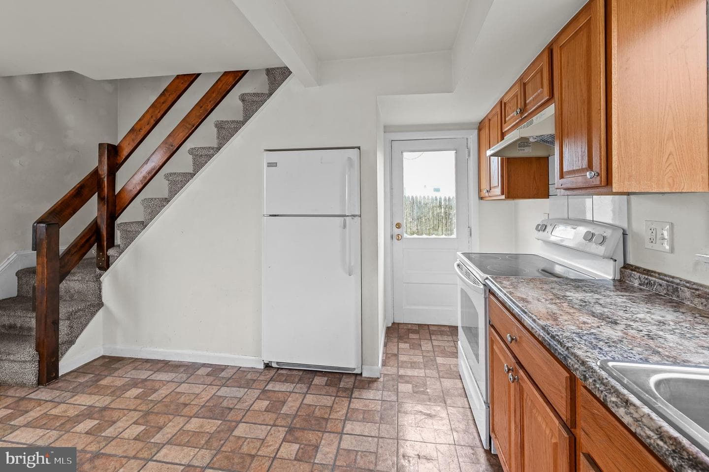 320 Elm Street #a & B photo 21