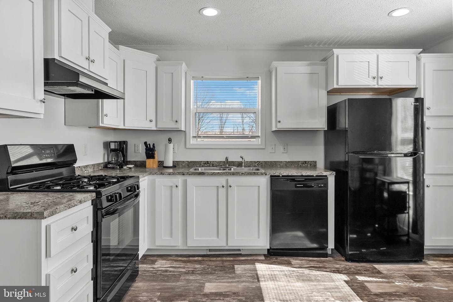 3429 Azalea Ave photo 6