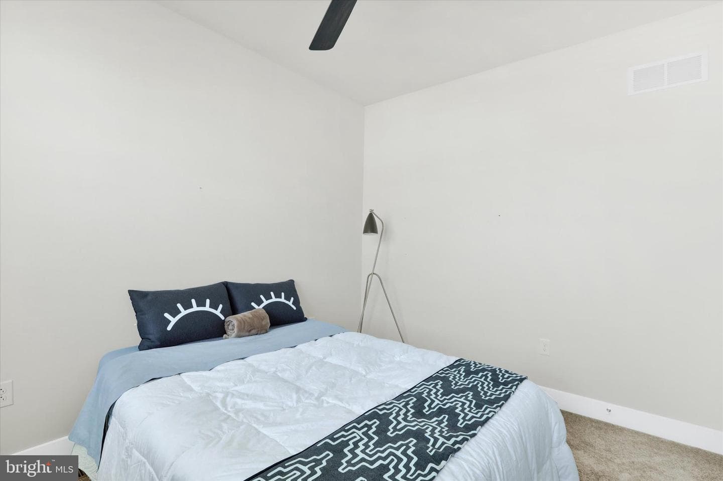 122 Easton Street photo 18
