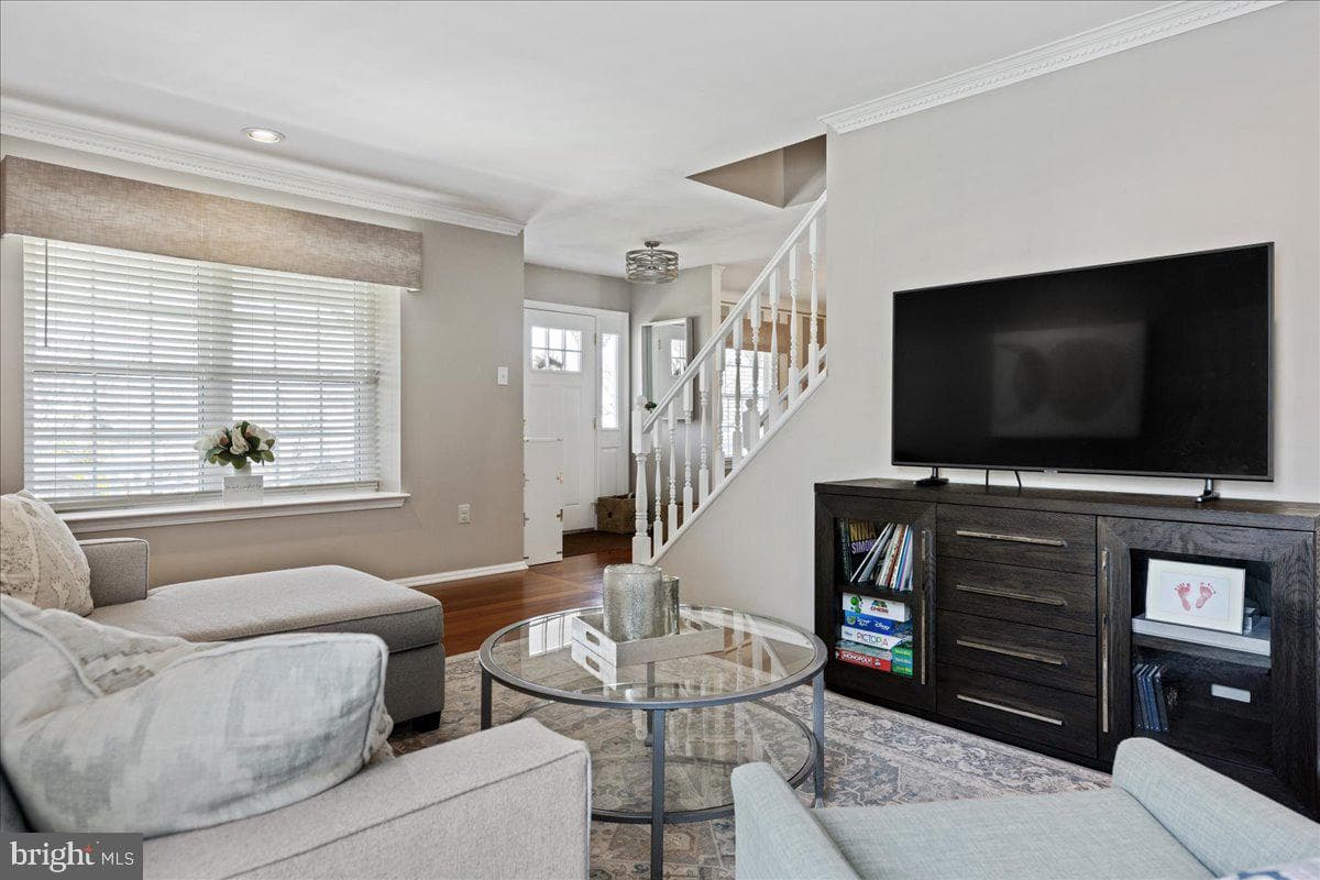 2353 Deer Path Drive photo 5