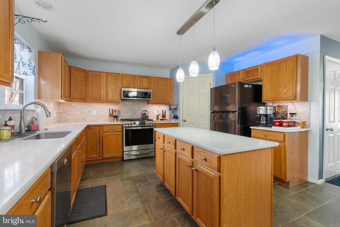 1179 Spring Meadow Drive photo 12