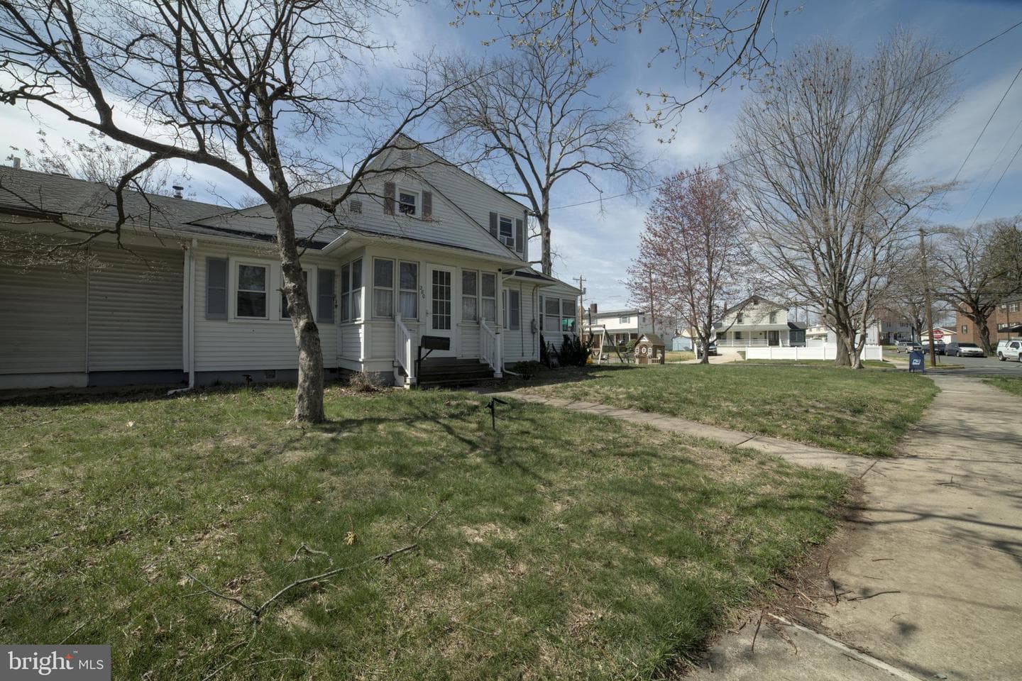 280 East Circle photo 10